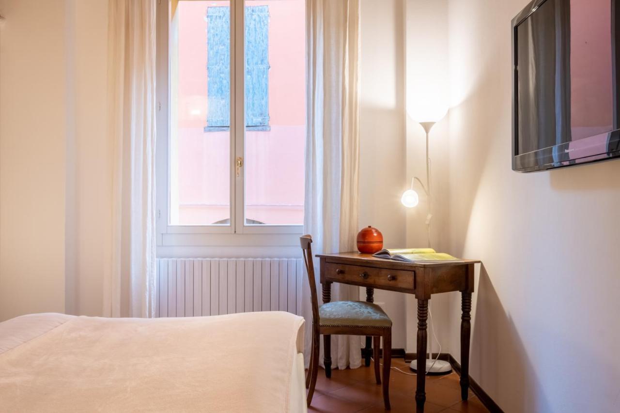 Lo Scrigno Delle 2 Torri! Nel Cuore Del Centro, Vicino A Via Rizzoli Bologne Extérieur photo