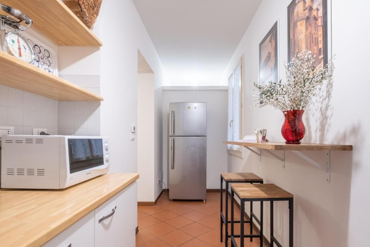 Lo Scrigno Delle 2 Torri! Nel Cuore Del Centro, Vicino A Via Rizzoli Bologne Extérieur photo